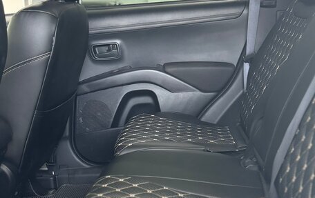 Mitsubishi Outlander III рестайлинг 3, 2012 год, 1 349 000 рублей, 17 фотография