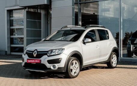 Renault Sandero II рестайлинг, 2015 год, 900 000 рублей, 1 фотография