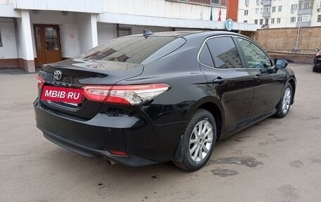 Toyota Camry, 2021 год, 1 299 000 рублей, 7 фотография