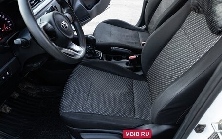 KIA Rio IV, 2018 год, 890 000 рублей, 6 фотография
