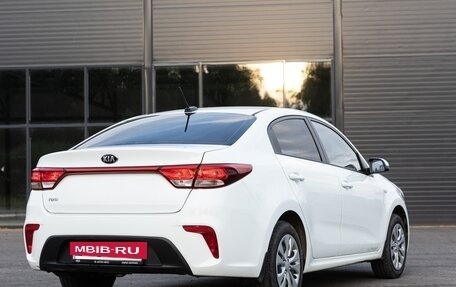 KIA Rio IV, 2018 год, 890 000 рублей, 7 фотография
