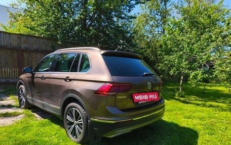 Volkswagen Tiguan II, 2018 год, 2 400 000 рублей, 5 фотография