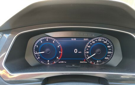 Volkswagen Tiguan II, 2018 год, 2 400 000 рублей, 12 фотография