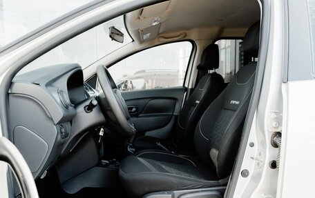 Renault Sandero II рестайлинг, 2015 год, 900 000 рублей, 11 фотография