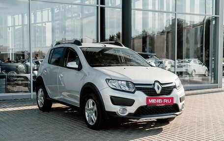 Renault Sandero II рестайлинг, 2015 год, 900 000 рублей, 5 фотография