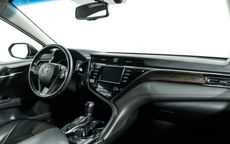 Toyota Camry, 2018 год, 2 129 898 рублей, 9 фотография