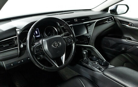 Toyota Camry, 2018 год, 2 129 898 рублей, 11 фотография