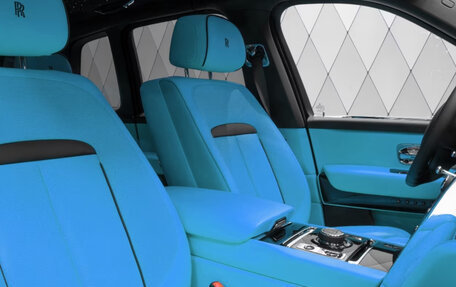 Rolls-Royce Cullinan, 2025 год, 50 000 000 рублей, 14 фотография