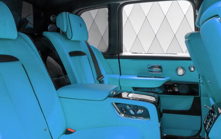 Rolls-Royce Cullinan, 2025 год, 50 000 000 рублей, 15 фотография