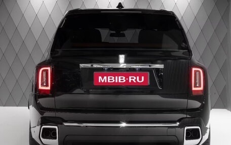 Rolls-Royce Cullinan, 2025 год, 50 000 000 рублей, 5 фотография