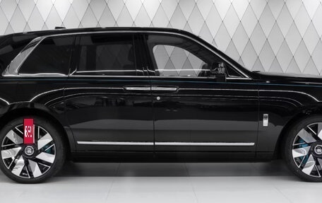 Rolls-Royce Cullinan, 2025 год, 50 000 000 рублей, 3 фотография