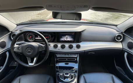 Mercedes-Benz E-Класс, 2017 год, 2 890 000 рублей, 2 фотография