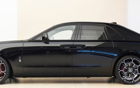 Rolls-Royce Ghost Series II рестайлинг, 2025 год, 45 000 000 рублей, 5 фотография
