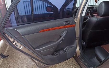 Toyota Avensis III рестайлинг, 2006 год, 780 000 рублей, 4 фотография