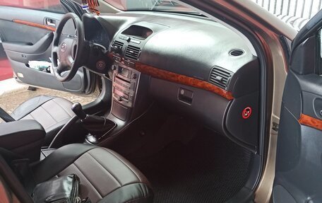Toyota Avensis III рестайлинг, 2006 год, 780 000 рублей, 10 фотография