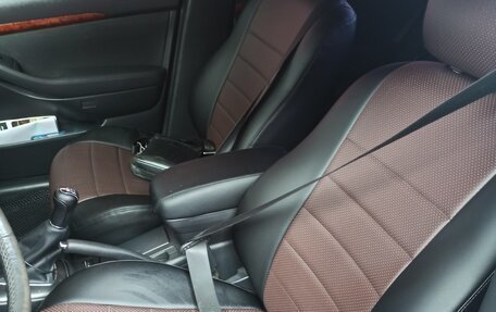 Toyota Avensis III рестайлинг, 2006 год, 780 000 рублей, 3 фотография