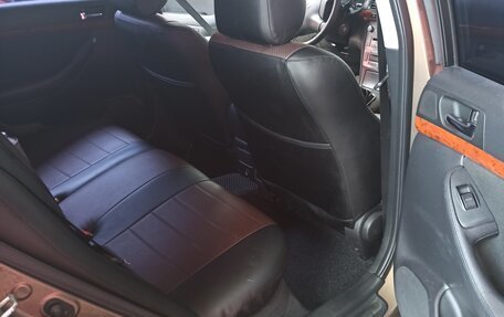 Toyota Avensis III рестайлинг, 2006 год, 780 000 рублей, 18 фотография