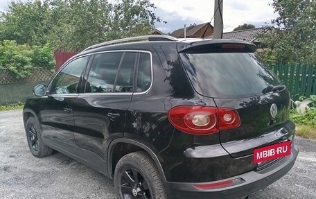 Volkswagen Tiguan I, 2010 год, 890 000 рублей, 3 фотография