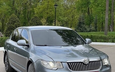 Skoda Superb III рестайлинг, 2011 год, 1 250 000 рублей, 2 фотография