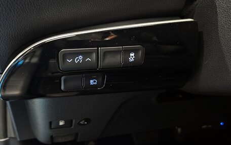 Toyota Prius IV XW50, 2022 год, 2 335 035 рублей, 16 фотография
