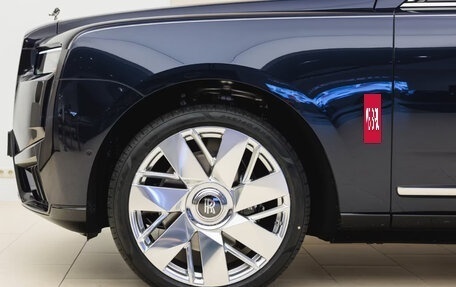 Rolls-Royce Cullinan, 2025 год, 50 000 000 рублей, 12 фотография