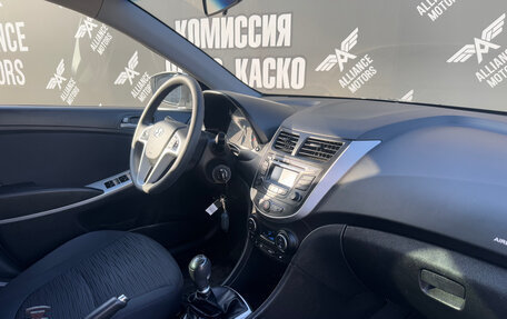 Hyundai Solaris II рестайлинг, 2016 год, 985 000 рублей, 23 фотография