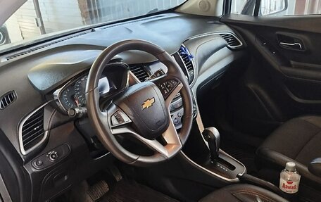 Chevrolet Trax, 2021 год, 2 000 000 рублей, 4 фотография