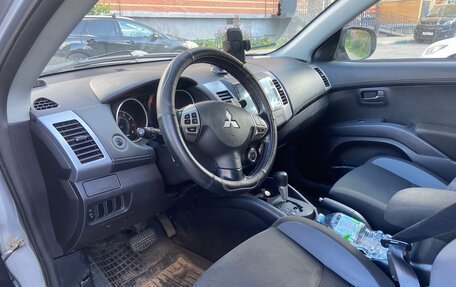 Mitsubishi Outlander III рестайлинг 3, 2010 год, 1 350 000 рублей, 7 фотография