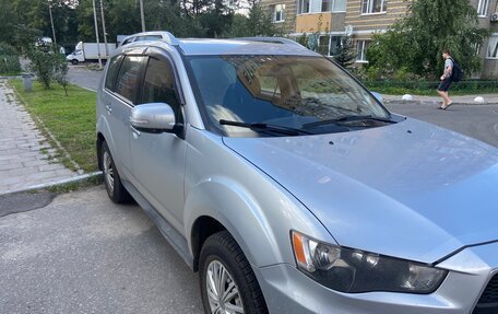 Mitsubishi Outlander III рестайлинг 3, 2010 год, 1 350 000 рублей, 3 фотография