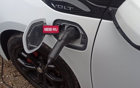 Chevrolet Volt II, 2016 год, 1 450 000 рублей, 24 фотография