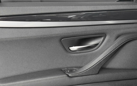 BMW 5 серия, 2014 год, 1 800 000 рублей, 28 фотография