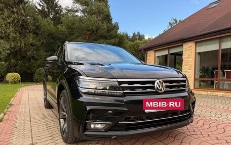 Volkswagen Tiguan II, 2017 год, 2 900 000 рублей, 2 фотография