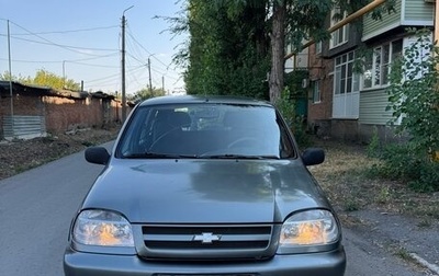 Chevrolet Niva I рестайлинг, 2004 год, 375 000 рублей, 1 фотография