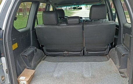 Toyota Land Cruiser Prado 120 рестайлинг, 2003 год, 1 350 000 рублей, 10 фотография