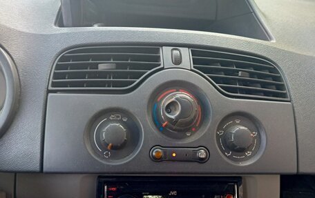 Renault Kangoo II рестайлинг, 2009 год, 700 000 рублей, 10 фотография
