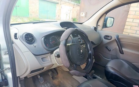 Renault Kangoo II рестайлинг, 2009 год, 700 000 рублей, 8 фотография