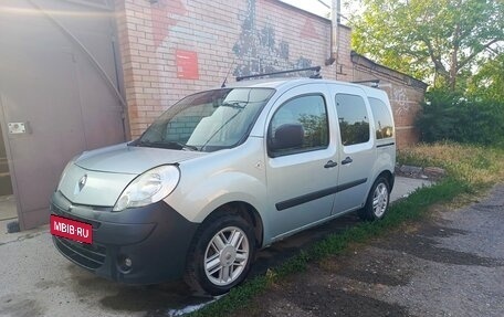 Renault Kangoo II рестайлинг, 2009 год, 700 000 рублей, 2 фотография
