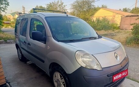 Renault Kangoo II рестайлинг, 2009 год, 700 000 рублей, 3 фотография