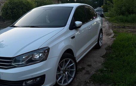 Volkswagen Polo VI (EU Market), 2019 год, 1 550 000 рублей, 2 фотография