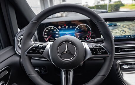 Mercedes-Benz V-Класс, 2025 год, 14 490 000 рублей, 37 фотография