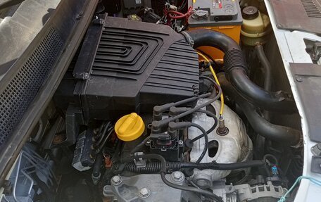 Renault Logan II, 2018 год, 360 000 рублей, 7 фотография