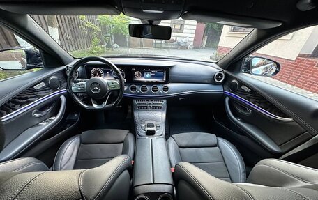 Mercedes-Benz E-Класс, 2019 год, 4 300 000 рублей, 8 фотография