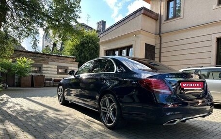 Mercedes-Benz E-Класс, 2019 год, 4 300 000 рублей, 5 фотография