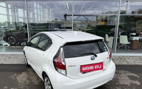 Toyota Aqua I, 2015 год, 999 000 рублей, 7 фотография