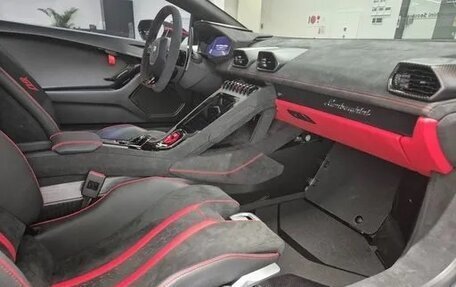 Lamborghini Huracán, 2024 год, 49 280 000 рублей, 9 фотография