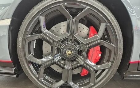 Lamborghini Huracán, 2024 год, 49 280 000 рублей, 15 фотография