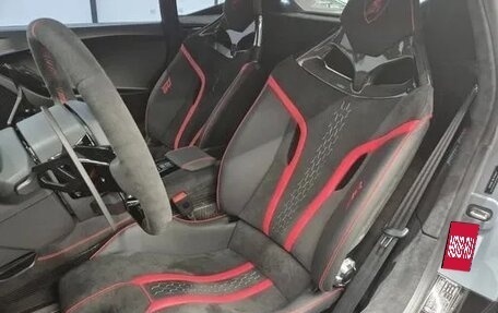 Lamborghini Huracán, 2024 год, 49 280 000 рублей, 10 фотография