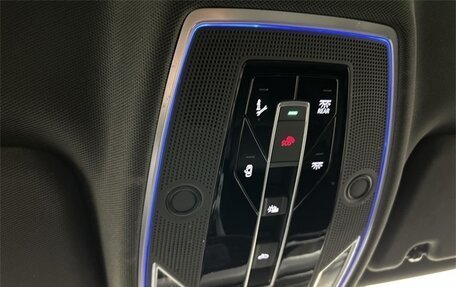Audi A8, 2022 год, 6 436 149 рублей, 15 фотография