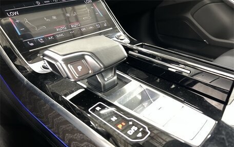 Audi A8, 2022 год, 6 436 149 рублей, 18 фотография