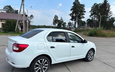 Renault Logan II, 2015 год, 500 000 рублей, 5 фотография